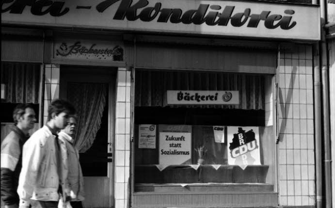 schwarz-weiss-geld 10